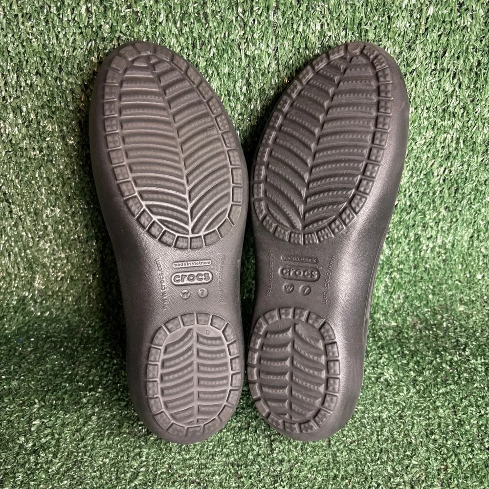 CROCS item you